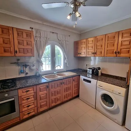 3 Bedroom With Beautiful Sea View Willa Denia